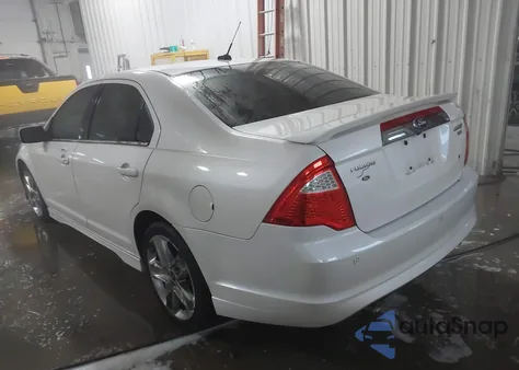 2012 Ford Fusion Sport z USA, uszkodzony, nr VIN 3FAHP0DC3CR223971